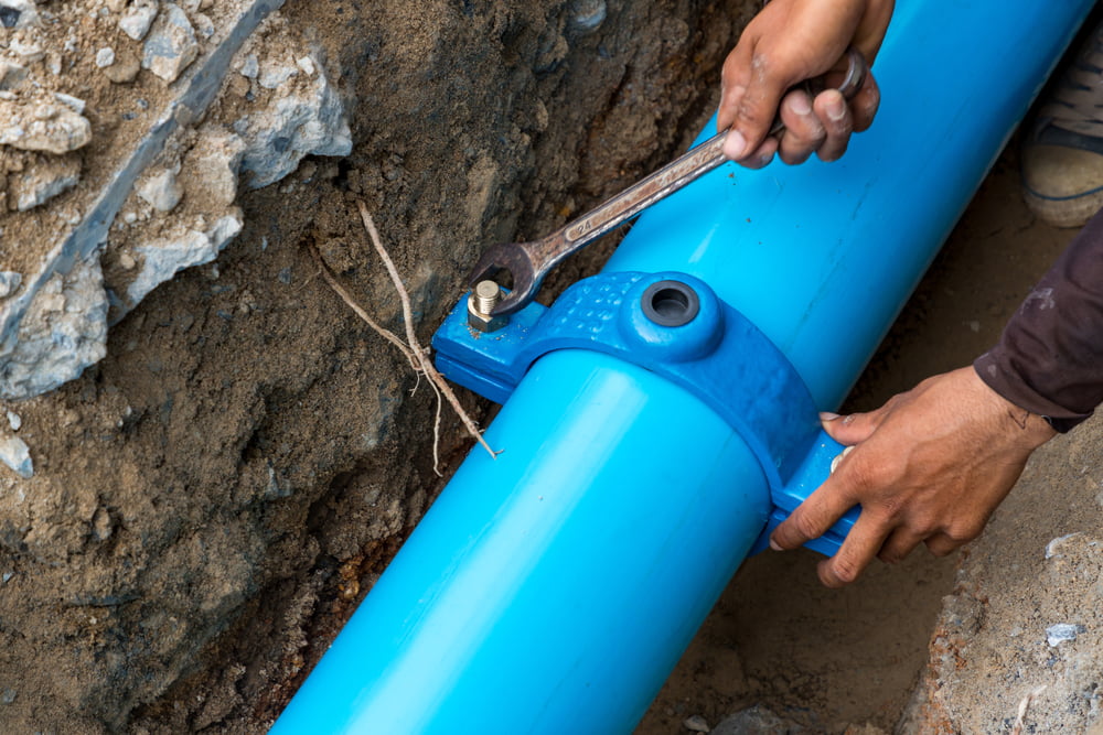 plastic water pipe repair