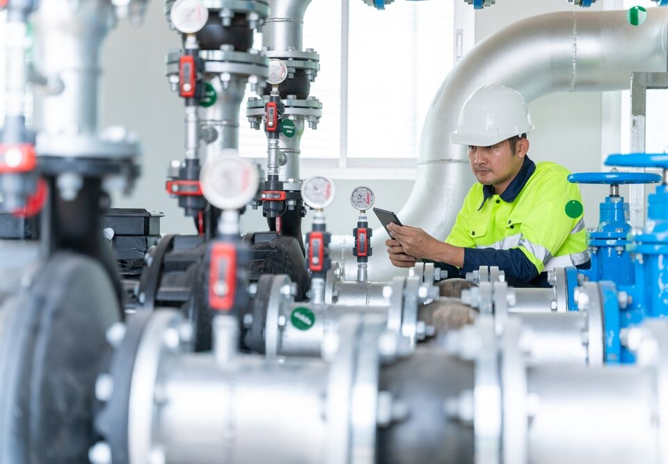 What are Mueller fittings used for in plumbing and HVAC systems?