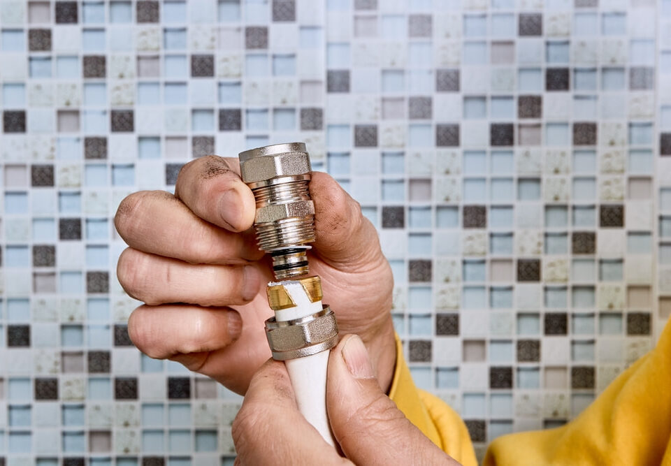 How to attach a compression coupling